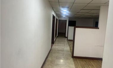 Venta o alqiiler de oficina en Marbella (PH Twin Tower) GTA