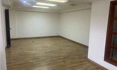 Venta o alqiiler de oficina en Marbella (PH Twin Tower) GTA