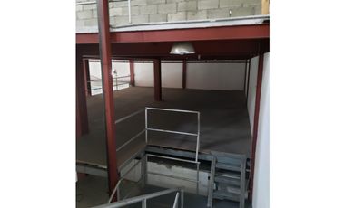 ALQUILER BODEGA 1800MTRS PARQUE INDUSTRIAL COSTA DEL ESTE EV