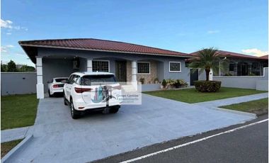 VENTA DE CASA EN DAVID A 5 MINUTOS DE LA INTERAMERICANA