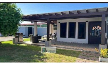 VENTA DE CASA EN DAVID A 5 MINUTOS DE LA INTERAMERICANA