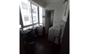 DEPTO 3 AMB con dependencia todo el frente con balcon