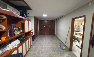 VENTA CHALET (5) AMB. RETASADO APTO CREDITO - LOS PINARES