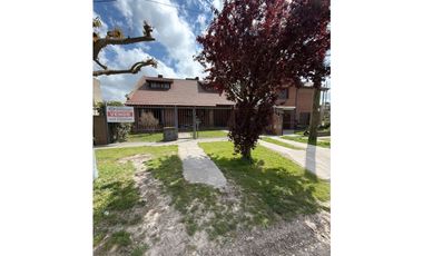 VENTA CHALET (5) AMB. RETASADO APTO CREDITO - LOS PINARES