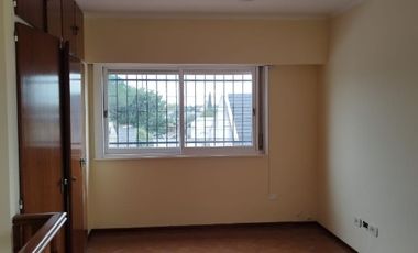 Triplex en alquiler en Remedios de Escalada Este
