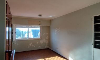 Triplex en alquiler en Remedios de Escalada Este