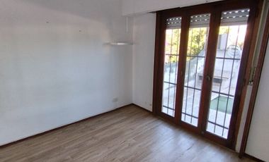 Triplex en alquiler en Remedios de Escalada Este