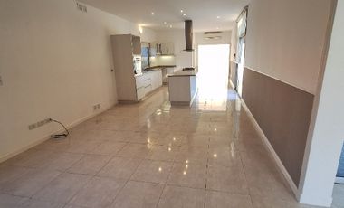 Casa en alquiler en Club de Campo Abril