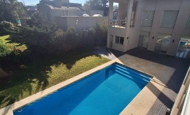 Casa en alquiler en Club de Campo Abril