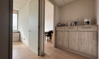 Oficina en Arriendo en Se vende oficina, 2 privados- 1 baño.