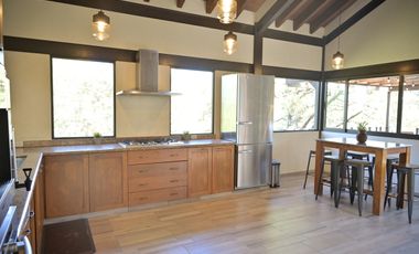 Casa en venta en Valle de Bravo, dentro del Hotel Loto Azul