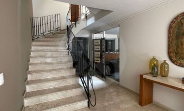 Casa en condominio en renta en Hacienda de las Palmas