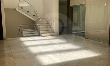 Casa en renta en Lomas Country Club