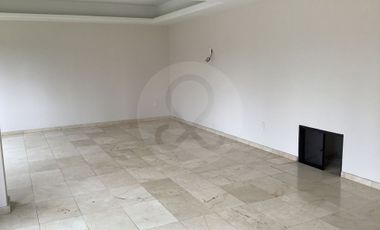 Casa en renta en Lomas Country Club
