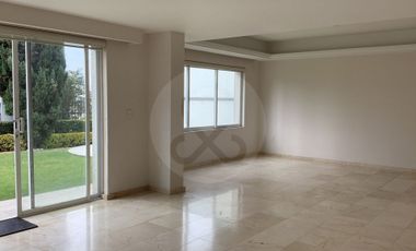 Casa en renta en Lomas Country Club