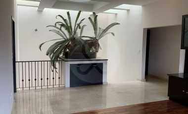 Casa en renta en Lomas Country Club