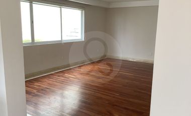 Casa en renta en Lomas Country Club