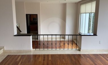 Casa en renta en Lomas Country Club
