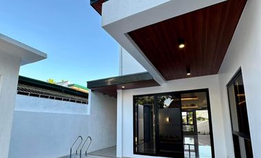 For Sale: Brand New Modern House With Swimming Pool in BF Homes Parañaque