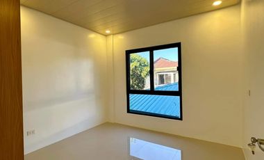 For Sale: Brand New Modern House With Swimming Pool in BF Homes Parañaque