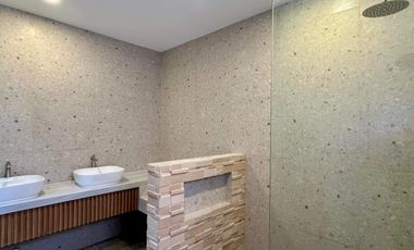 For Sale: Brand New Modern House With Swimming Pool in BF Homes Parañaque