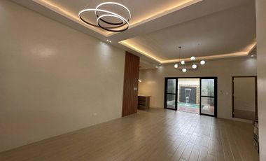 BUNGALOW FOR SALE W/ DIPPING POOL FOR SALE IN ANGELES CITY