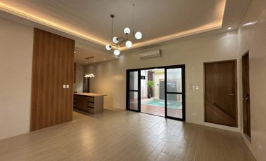 BUNGALOW FOR SALE W/ DIPPING POOL FOR SALE IN ANGELES CITY