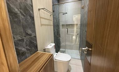BUNGALOW FOR SALE W/ DIPPING POOL FOR SALE IN ANGELES CITY
