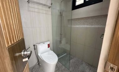 BUNGALOW FOR SALE W/ DIPPING POOL FOR SALE IN ANGELES CITY