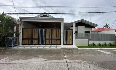 BUNGALOW FOR SALE W/ DIPPING POOL FOR SALE IN ANGELES CITY