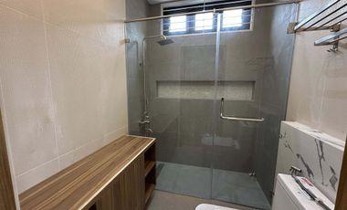 BUNGALOW FOR SALE W/ DIPPING POOL FOR SALE IN ANGELES CITY