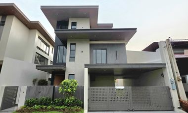 For Sale: Brand New Modern 3-Storey House in BF Homes Parañaque