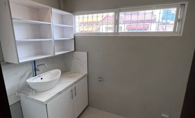 Four Floor Townhouse Makati