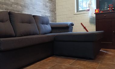 HERMOSA CASA DE DOS PISOS REMODELADA