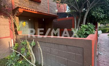 CASA EN FRACCIONAMIENTO JARDIN DE LOS CLAUSTROS I - (3)