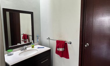 HABITACION UNIPERSONAL APROX. 15 MINUTOS DE PASEO COLON
