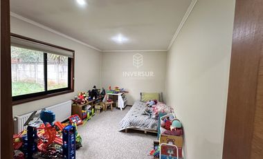 PRECIOSA CASA EN VALDIVIA EN COND. FUNDO LA ESPERANZA PAILLAO
