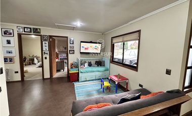 PRECIOSA CASA EN VALDIVIA EN COND. FUNDO LA ESPERANZA PAILLAO
