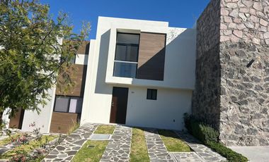 Hermosa Casa como nueva en Zibatá en Renta