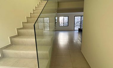 Hermosa Casa como nueva en Zibatá en Renta