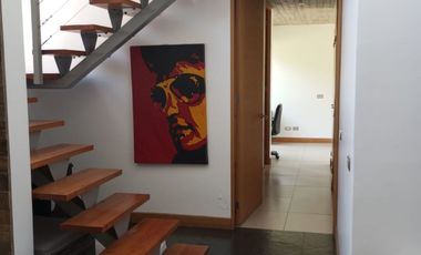 Moderna y amplia casa en arriendo