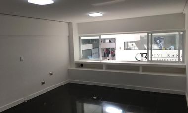 VENTA DE LOCAL COMERCIAL EN PLAZA COMERCIAL LA NORIA, PUEBLA.