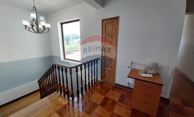 Casa Residencial o comercial renovada e eficiente.