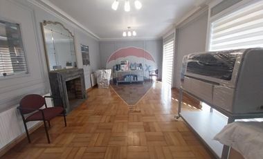 Casa Residencial o comercial renovada e eficiente.