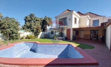 Casa Residencial o comercial renovada e eficiente.