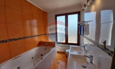 Casa Residencial o comercial renovada e eficiente.