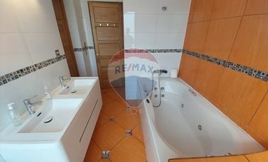 Casa Residencial o comercial renovada e eficiente.