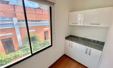 SE ARRIENDA OFICINA EN EL EDIFICIO DAVIVIENDA, CENTRO HISTÓRICO