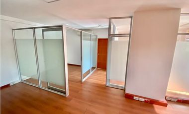 SE ARRIENDA OFICINA EN EL EDIFICIO DAVIVIENDA, CENTRO HISTÓRICO