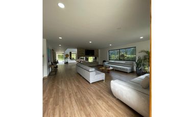 Casa en venta, en El Retiro Antioquia